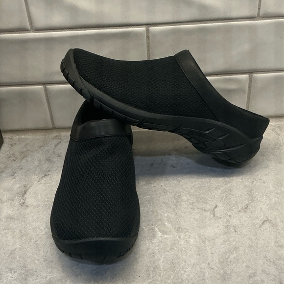 Merrell Encore Breeze Slip On - Picture 2 of 9